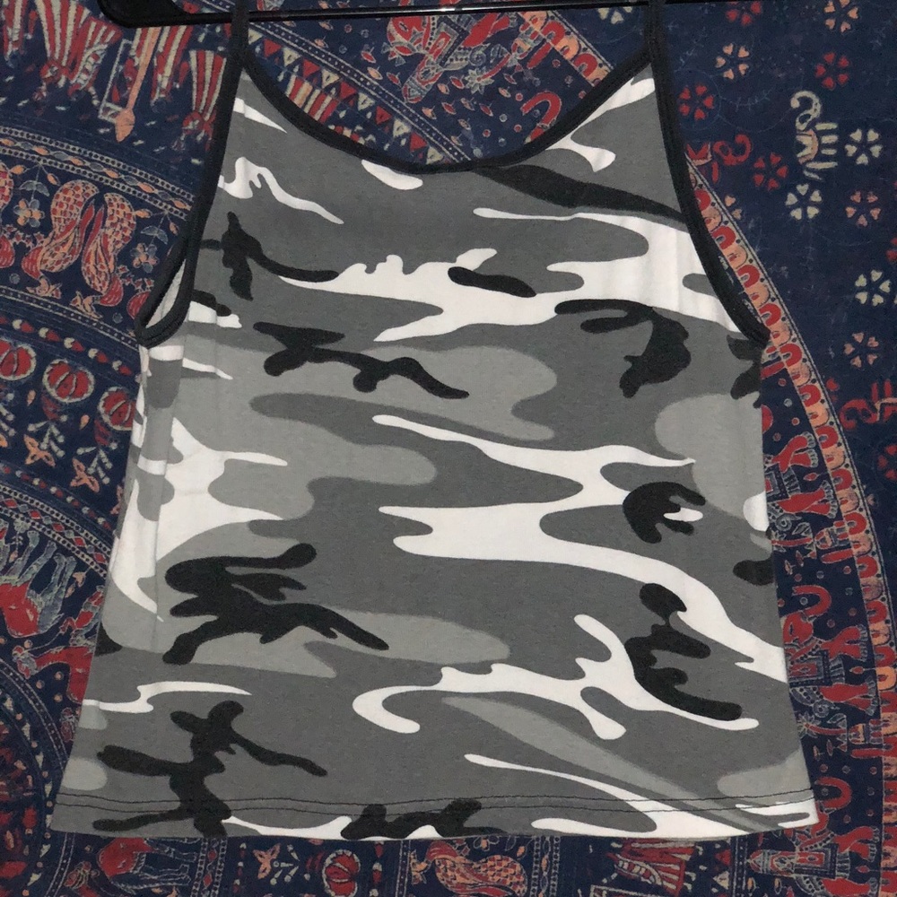 🔓Camo tank